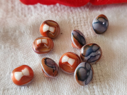 Lot 9 mini boutons vintage en verre rouge bleu ancien 9 mm ou 0,9 cm ref 6441