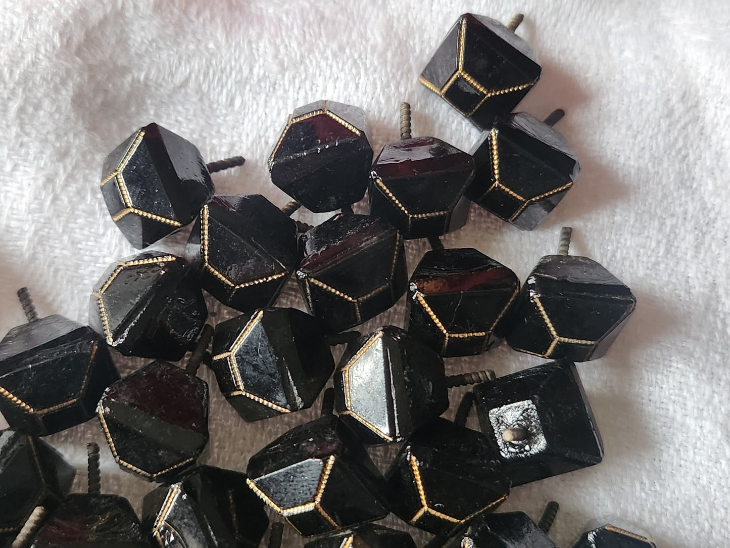 Lot 50 piéces en verre avec vis anciens restauration miroir clous poignee TA