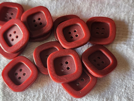 Lot 12 boutons vintage marron rouge carré trou 1,8 cm ref 4801