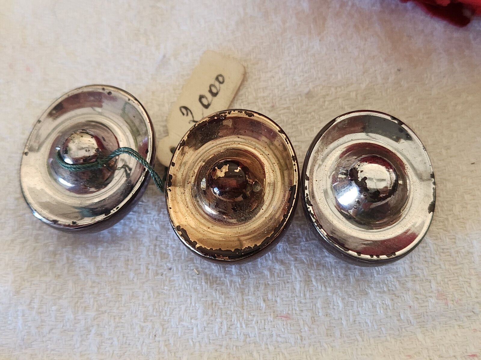 Trio boutons vintage ovale  violet orange interresant bombé 2 sur 2,5 cm ref 223