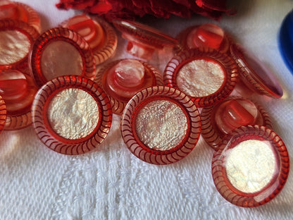 Lot 15 boutons vintage coeur nacré rouge superbe à pied 1,5 cm ref 3329