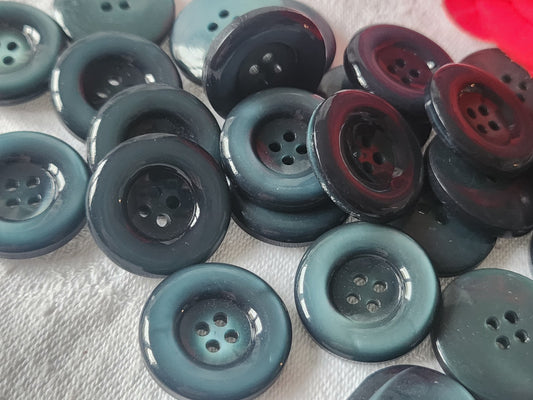 Lot 12  boutons vintage bleu laiteux à trous lumineux 2,2 cm ref 1159