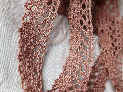 Dentelle vintage rose poudré vieux rose coton 3 métres sur 1,7 cm A6