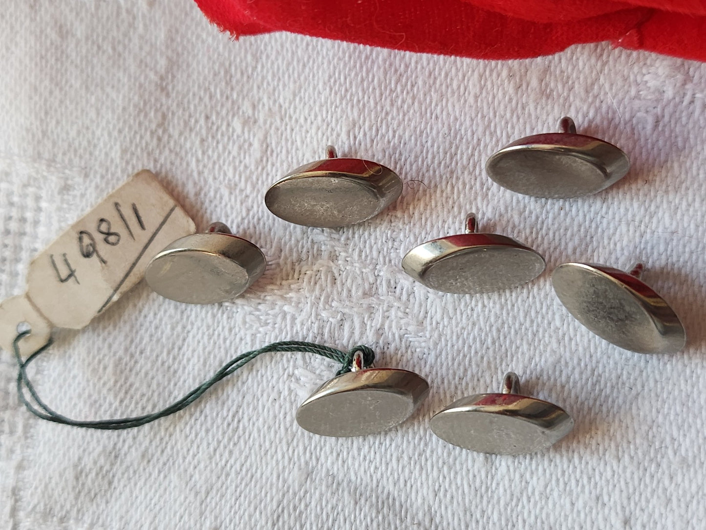 Lot 7 boutons vintage en métal argenté oval 0,8 sur 1,3 cm ref 5139