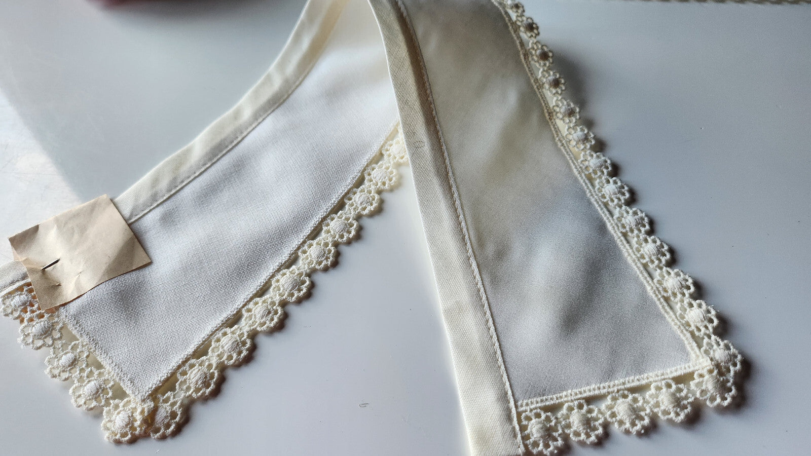 Ancien  col tissu blanc tramée  dentelle  vintage  B1-42