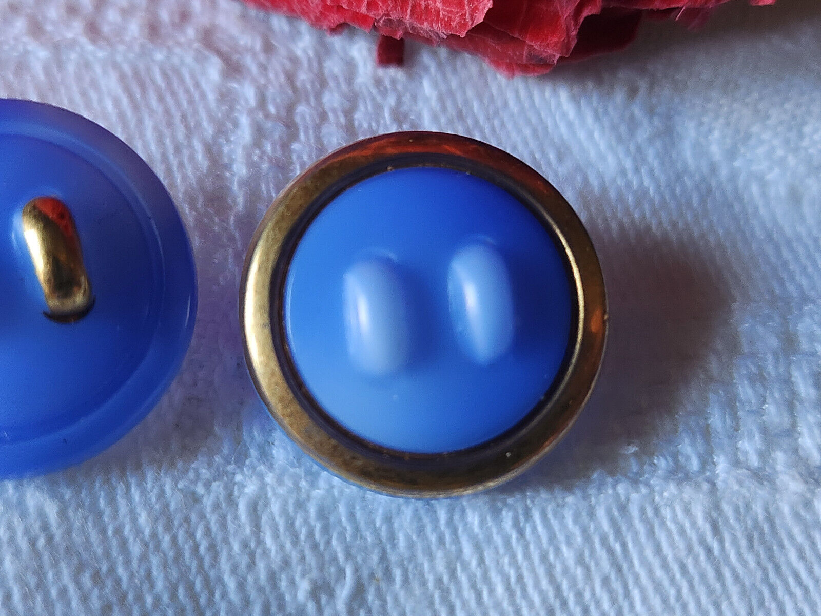 Duo boutons  en verre bleu ombragé  doré 1,7 cm vintage D7O