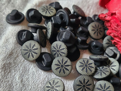 Lot 15 mini boutons vintage à pied gris noir fleur 1,1 cm ref 2771