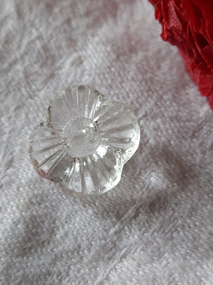 Ancien bouton en verre épais forme de fleur  1,7 cm à pied D9C