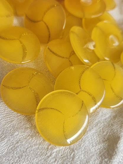 Lot 10 boutons vintage jaune doré à pied  2,1 cm ref 4967
