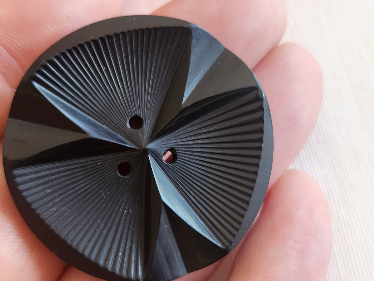 Gros bouton ancien noir art deco xxl 4 cm ou 40 mm ref 6281