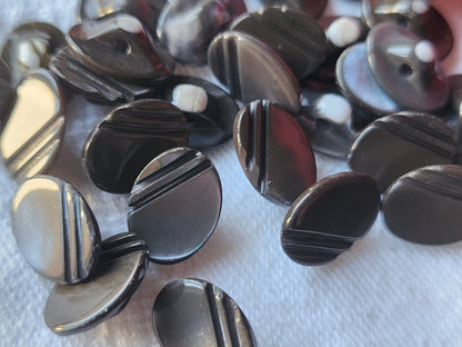 Lot 6 boutons anciens en nacre strié 0,9 sur 1,2 cm gris ovale vintage ref 5365
