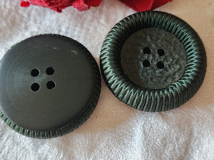 Duo énormes boutons anciens passementerie vert trous 3,8 cm ref 3080