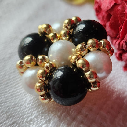 Bouton vintage  métal torsade perle en verre noir parurier  2,6 cm ref 3240
