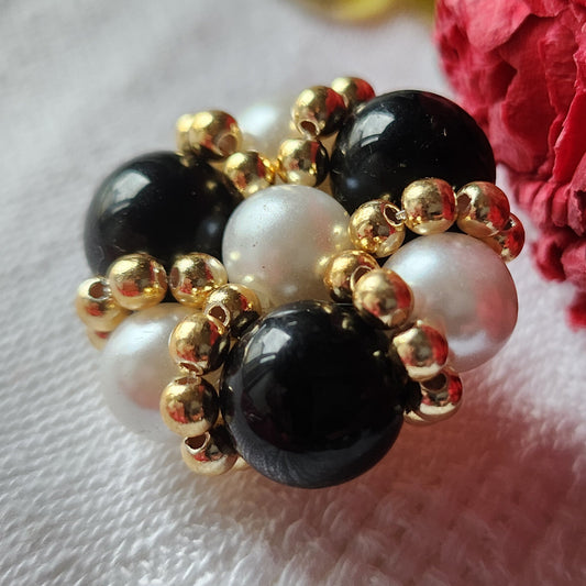 Bouton vintage  métal torsade perle en verre noir parurier  2,6 cm ref 3240