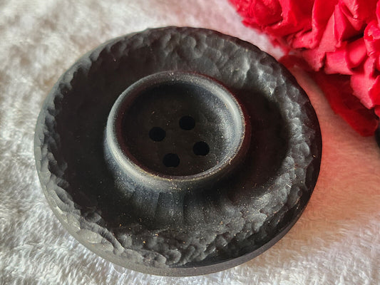 Gros bouton ancien vintage noir texturé 4,3 cm ou 43 mm  XXL  ref 0092
