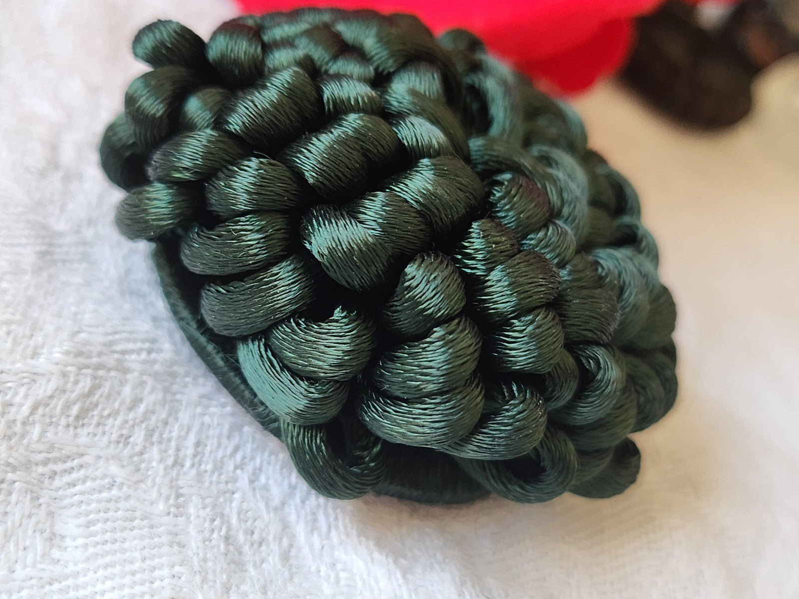 Haute couture gros bouton ancien soie? passementerie vert 4 cm XXL ref 5935