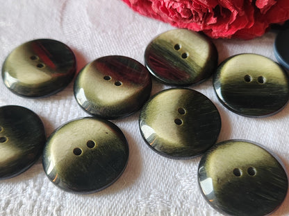Lot 8  boutons vintage vert creme noir 2,2 cm trous ref 929