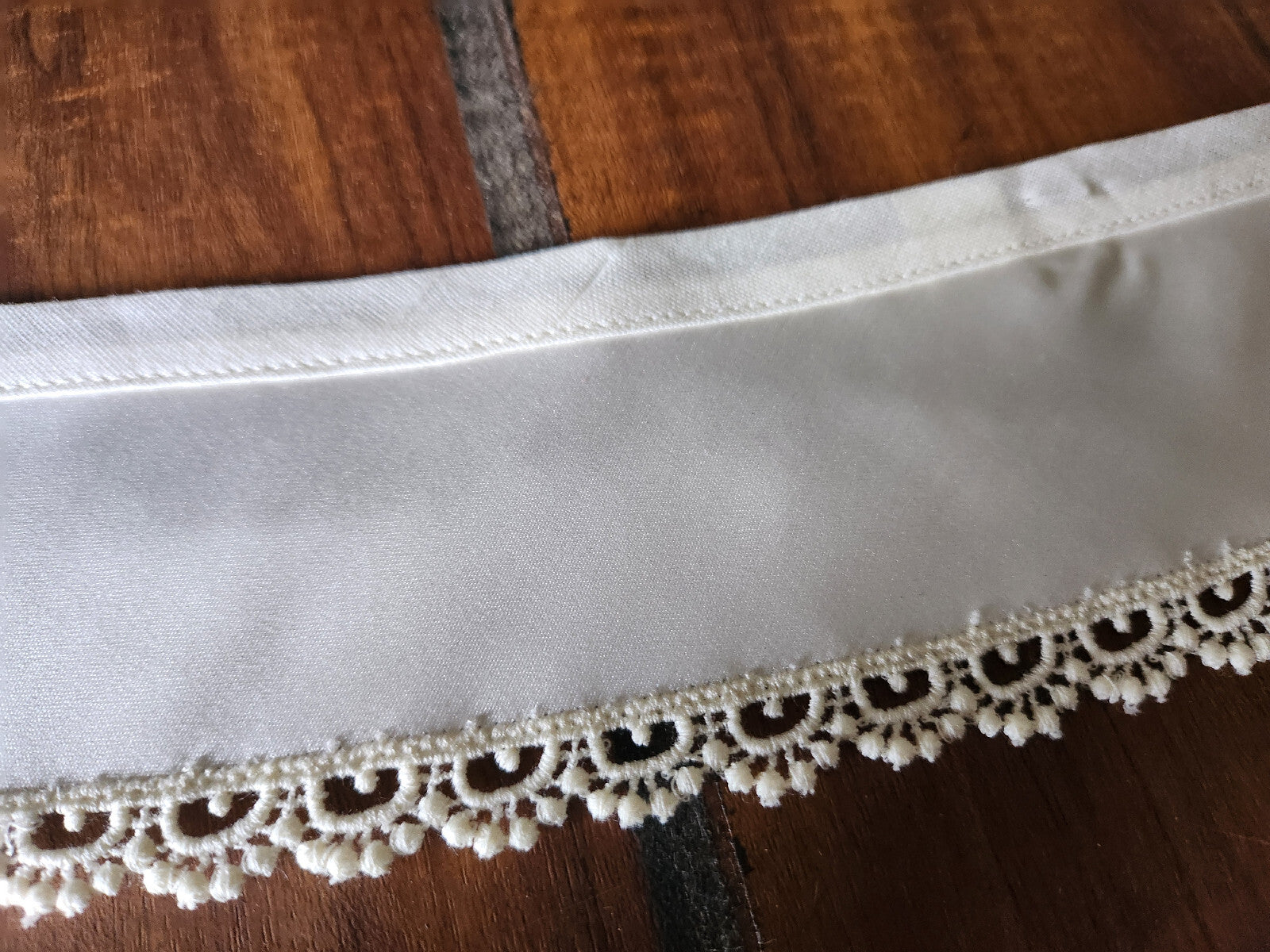 Ancien  col tissu satiné  dentelle  vintage  B1-71