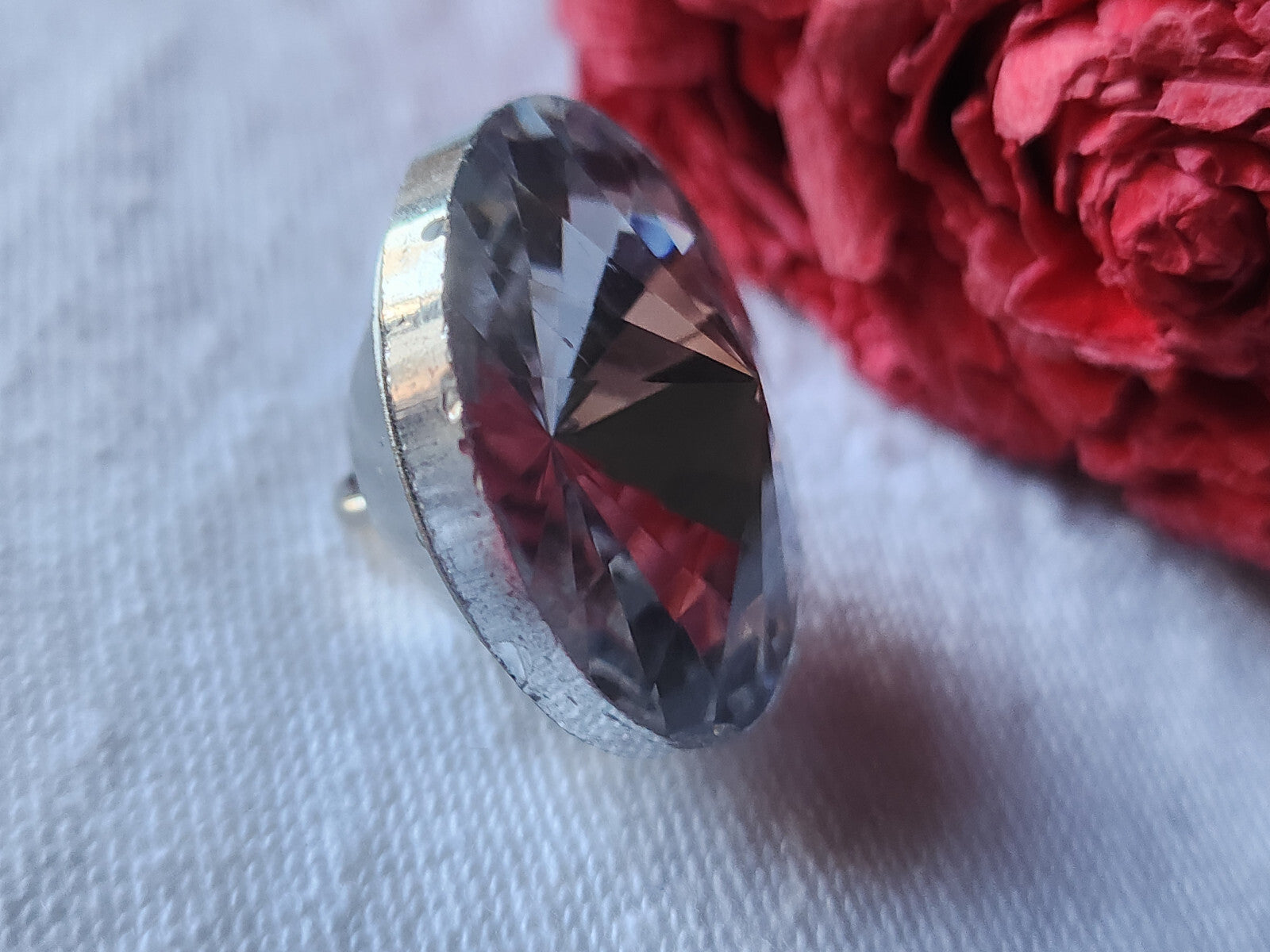 Volumineux bouton en verre strass pied gros 2,5 cm ref 4941