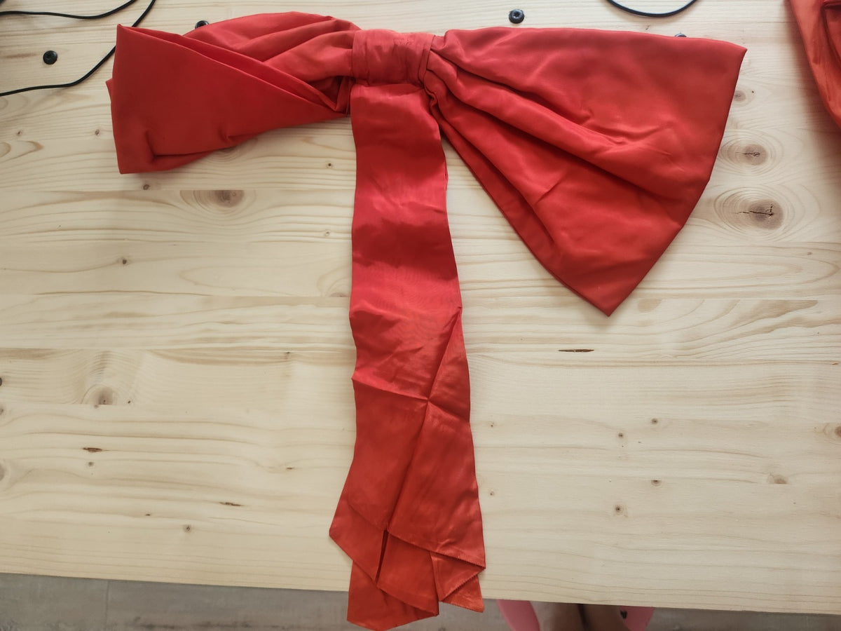 Lot de 12 énormes nœuds anciens déco robe a nettoyer B0