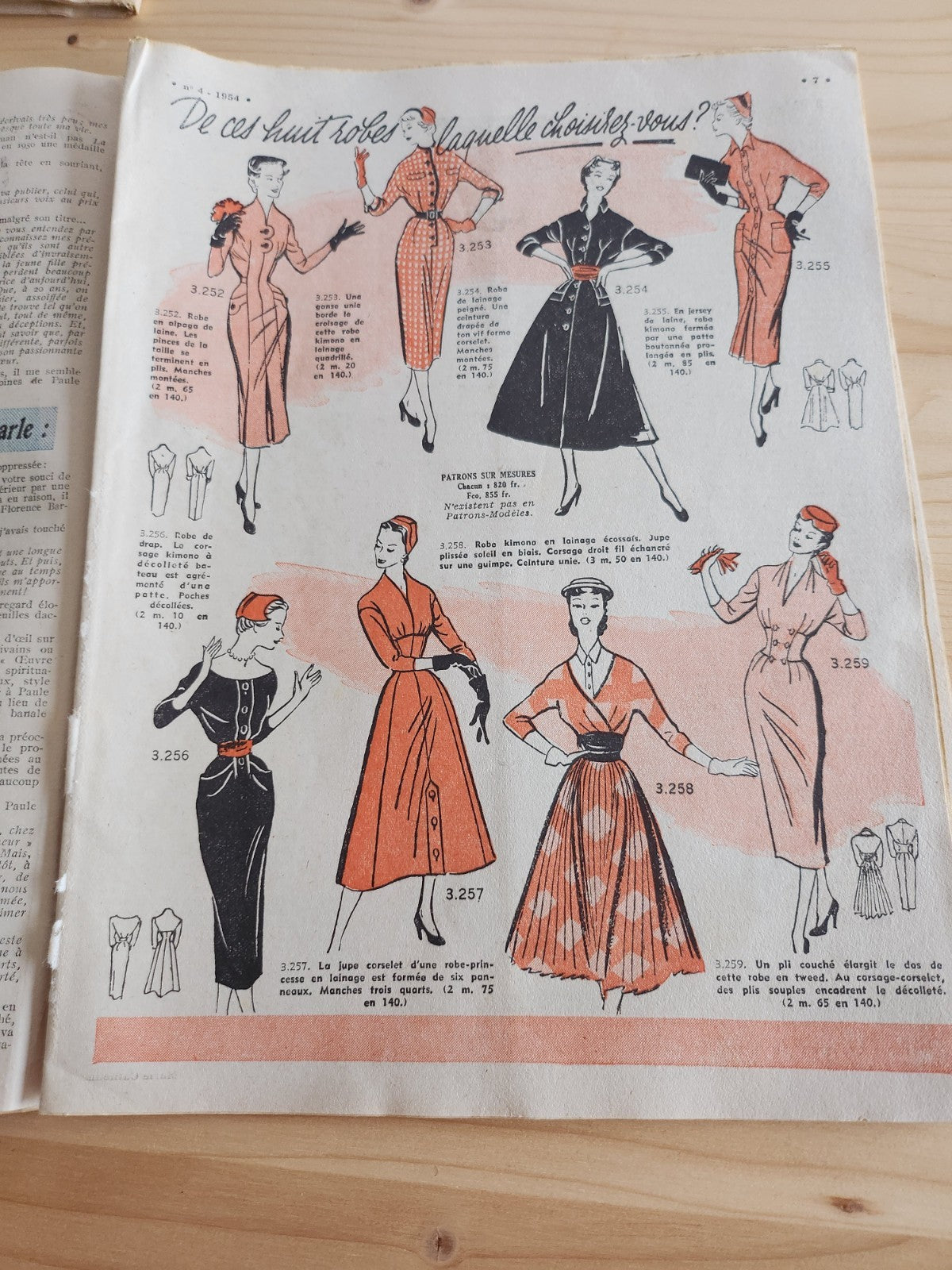 Le petit echo de la mode 1954 n°4  bonnet meunier robes enfants