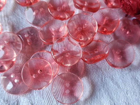 Lot 17 boutons vinge rouge rosé 1,5 cm à trous transparent ref 3421