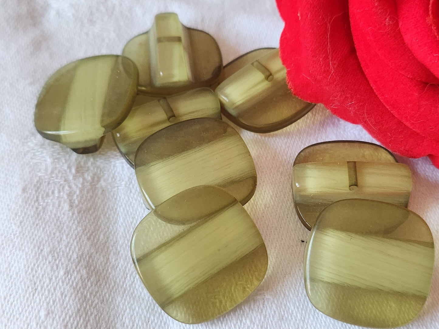 Lot 6 boutons vintage vert pied barre 2,2 cm ref 1606