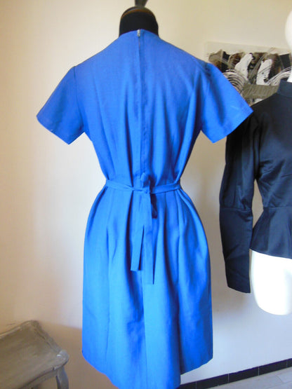 Pur vintage robe ancienne bleu forme classique cintrée 38/40 ? à nettoyer B2