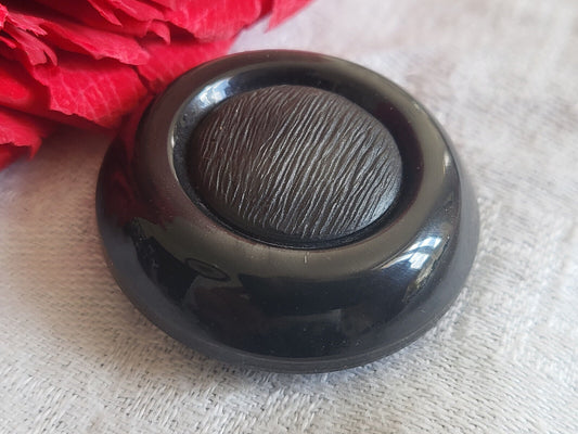 Epais bouton ancien gris  lumineux vintage épais  diamètre: 3,3 cm D10N