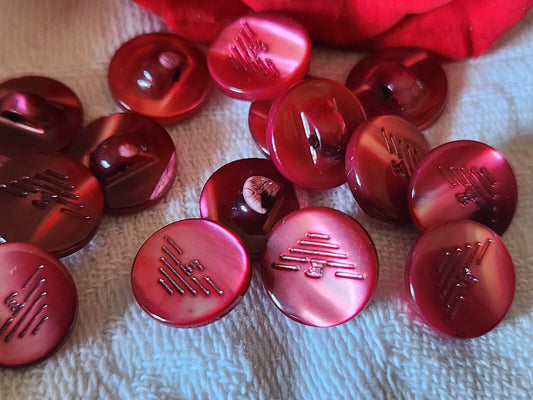 Lot 6 boutons vintage en nacre rouge armani empario  pied 1,1 cm ref 3433