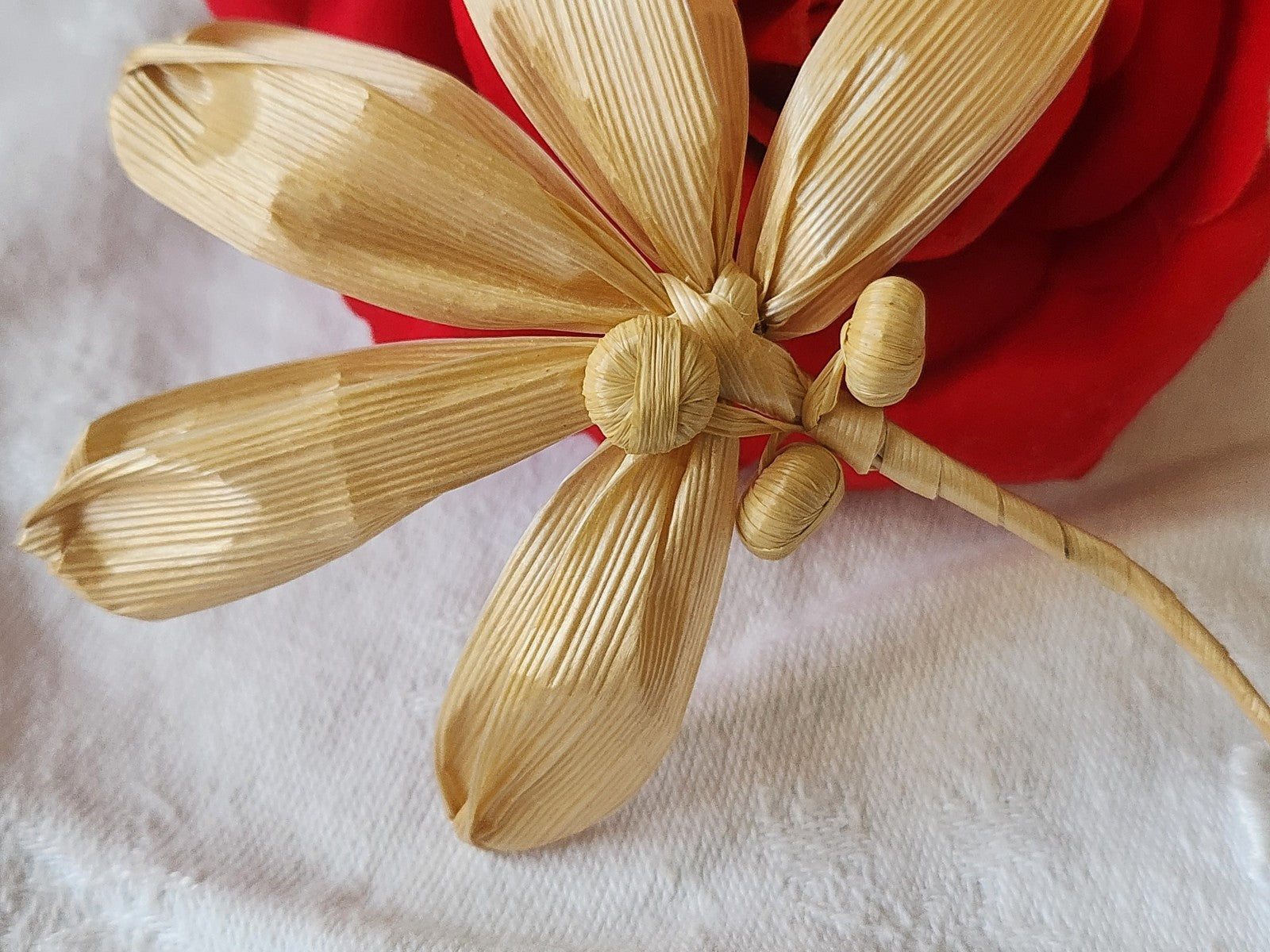 Ancien ornement chapeau creation modiste fleur rafia  beige  T0-02