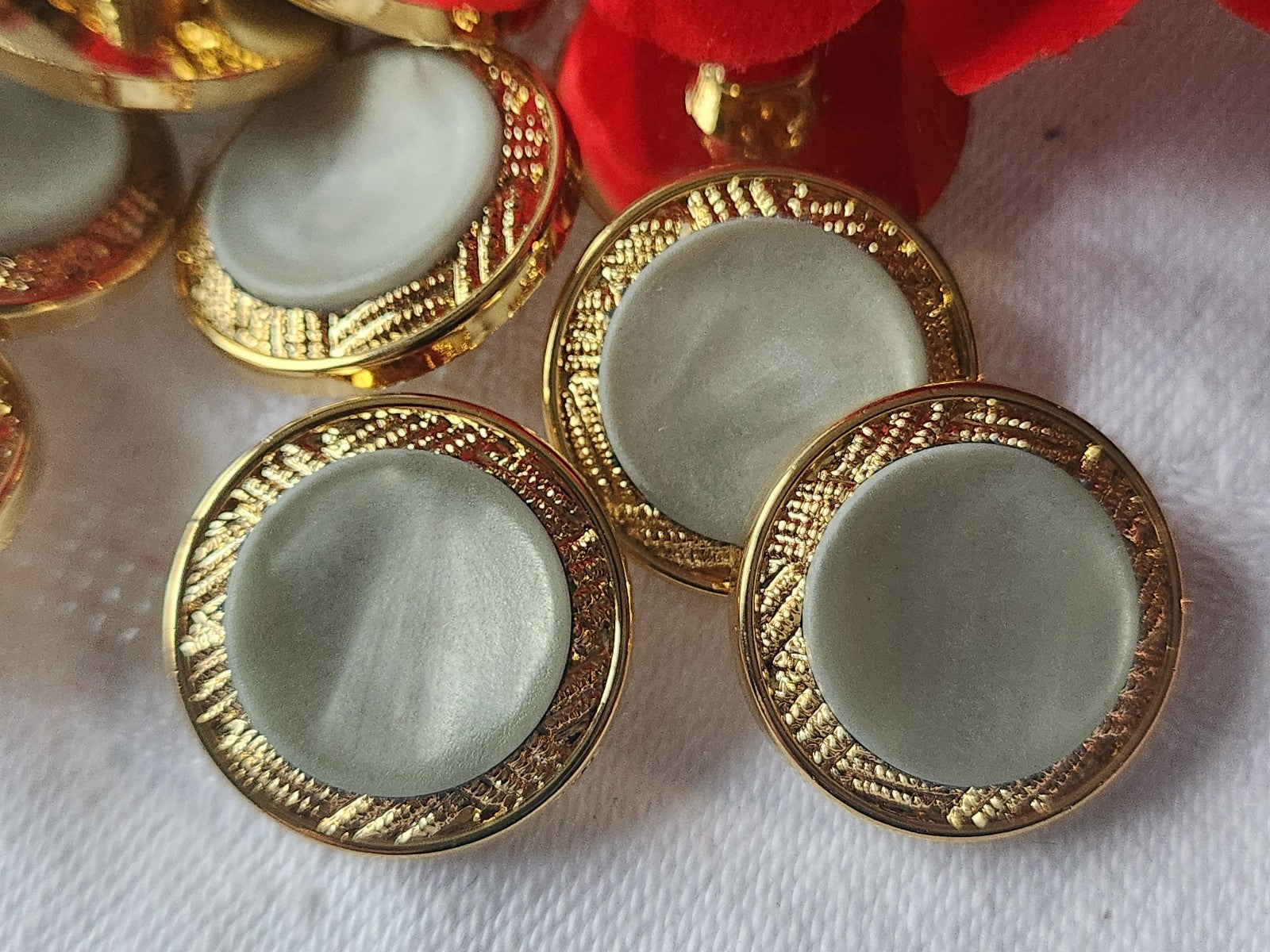 Lot 11 boutons vintage acrylique doré vert pied  2,1 cm ref 1091