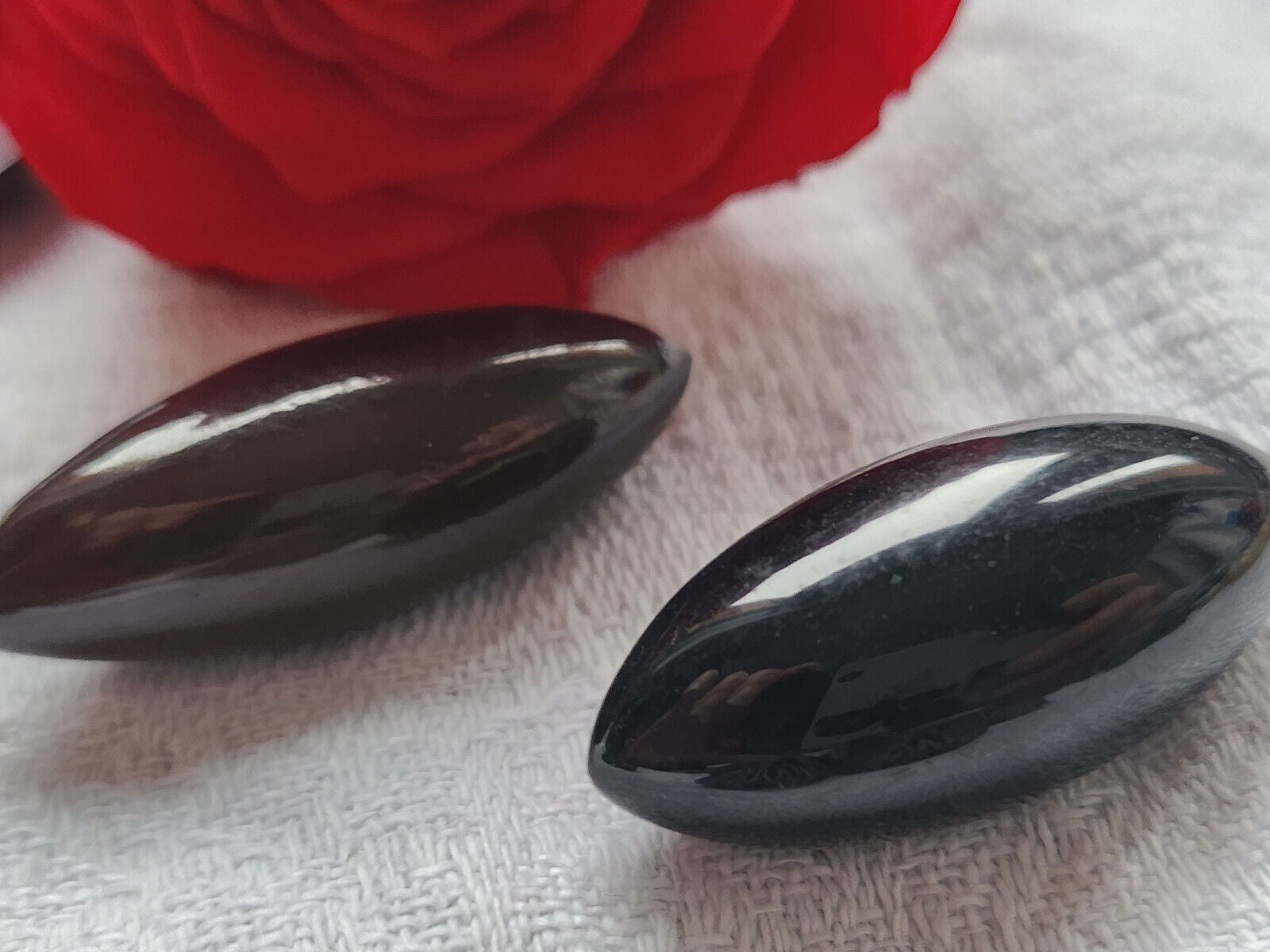 duo boutons vintage navette bombé noir et marron taille voir annonce D6R