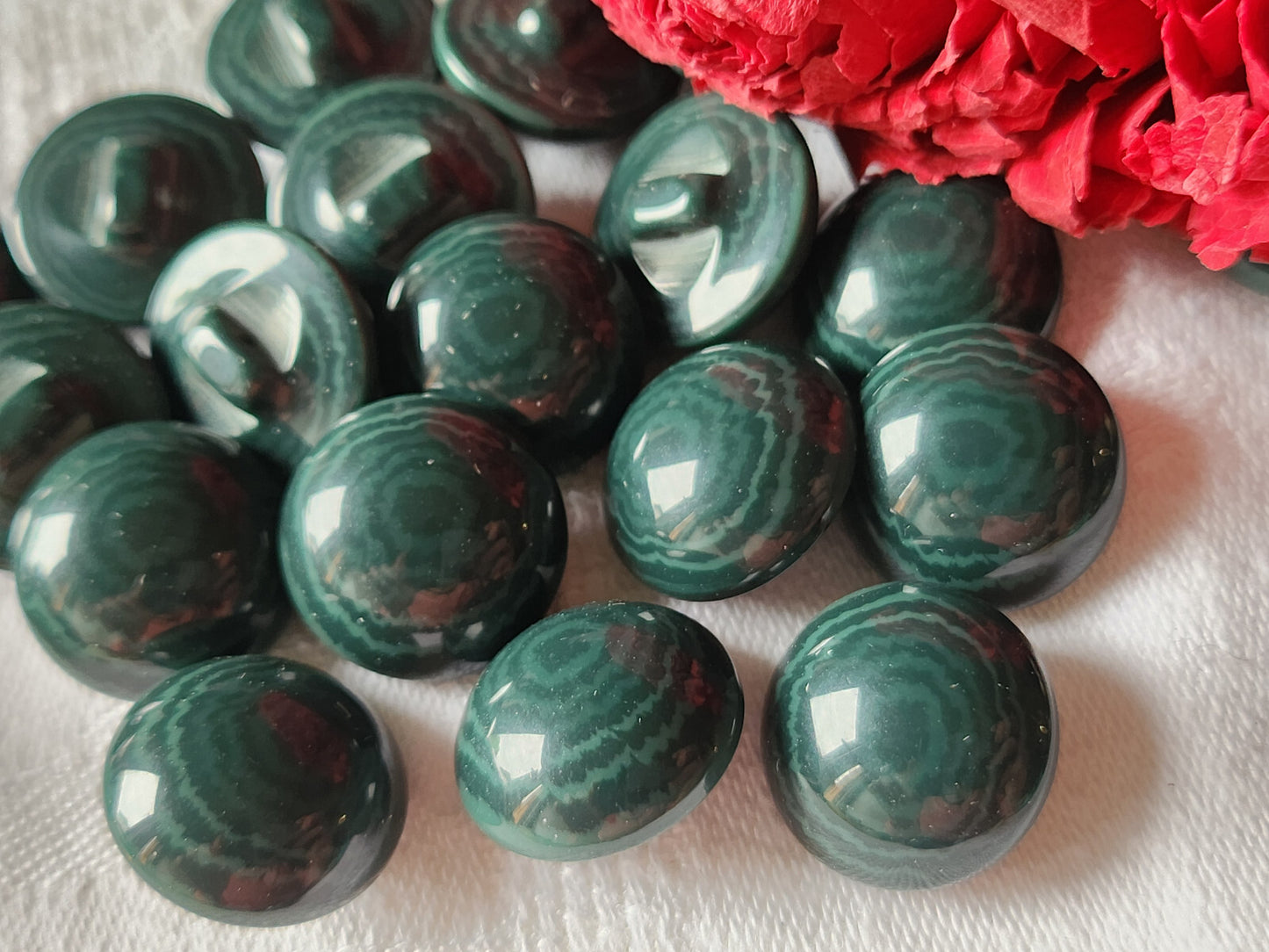 Lot 6 boutons vintage vert bombé à pied 1,7 cm ref 3296
