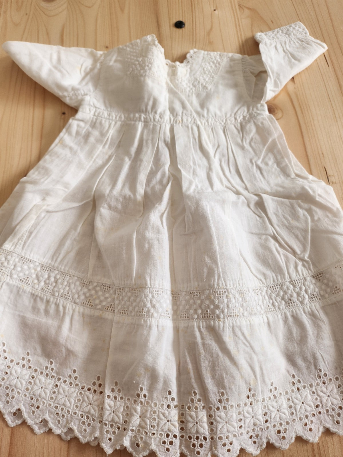 Petite robe ancienne enfant poupée blanc fine dentelle jour B6