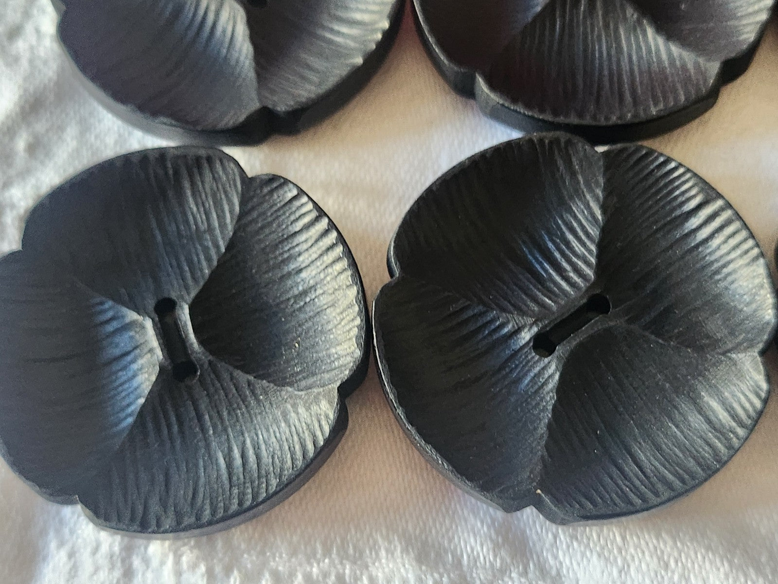 Lot 6 énormes boutons vintage noir mat fleur  XXL à trous 3,8 cm ref 6162