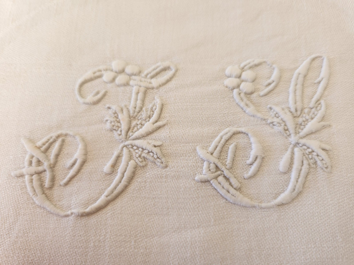 Superbe monogramme ancien IS sur serviette ancienne B8