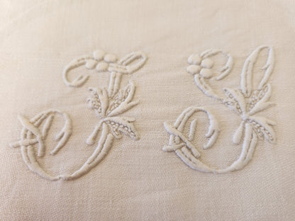 Superbe monogramme ancien IS sur serviette ancienne B8