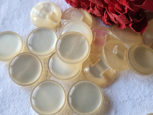 Lot 12  boutons vintage créme beige lumineux pied 1,7 cm ref 5637