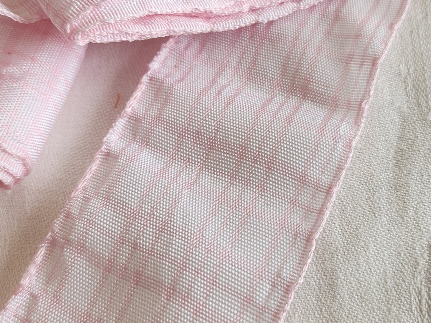 Ancien large ruban rose blanc  large 2 mètres 20 sur 5 cm T8