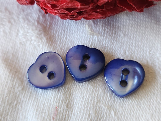 Trio  mini boutons anciens en nacre forme de coeur bleu 1,1 cm G15A