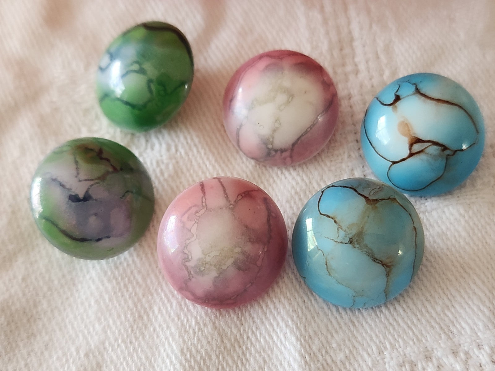 Lot 6 boutons vintage en verre bleu rose vert ancien 1,5 cm ref 6448