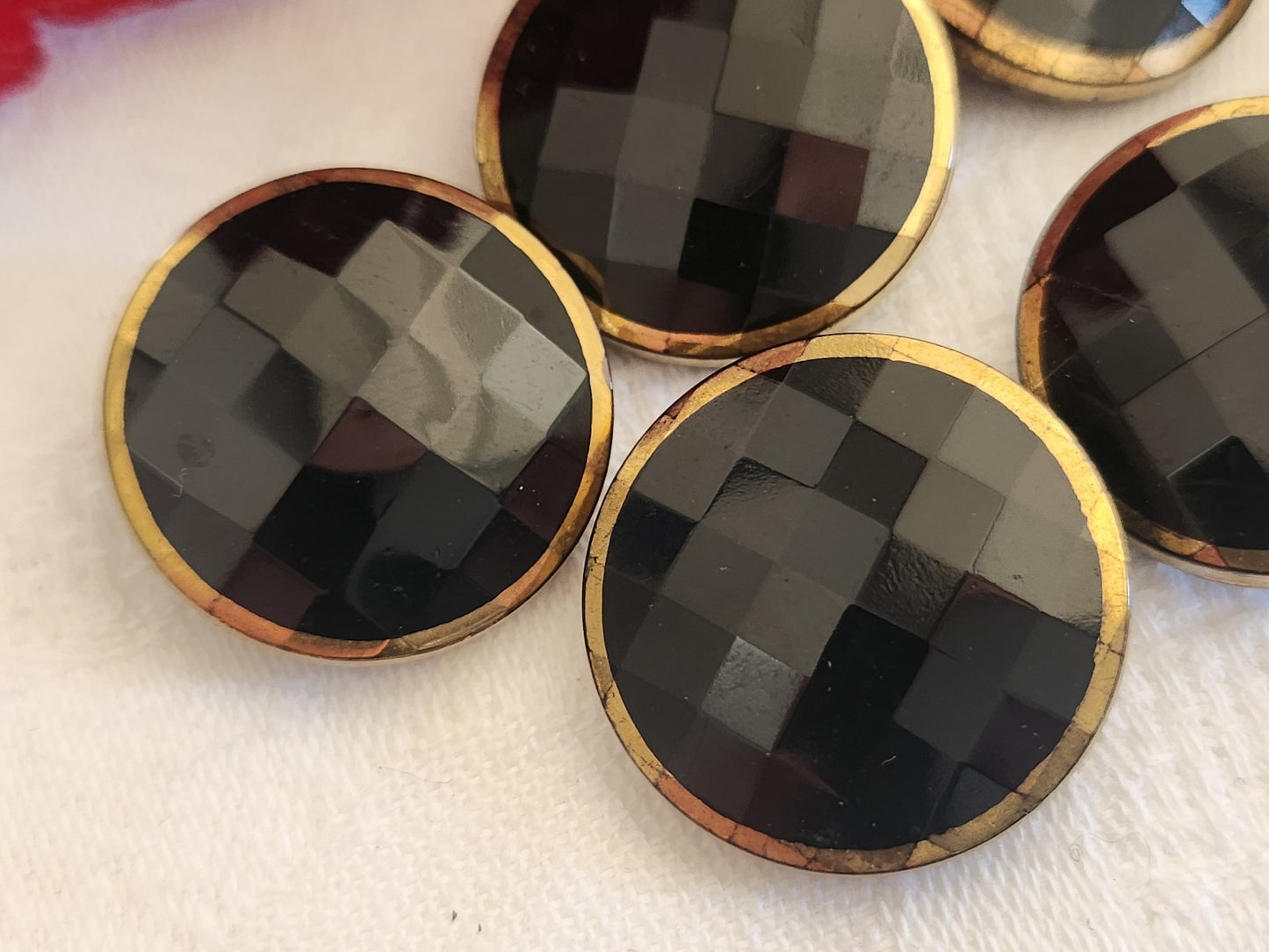 Lot 6 boutons anciens en verre noir facette doré 2,2 cm ref 1850