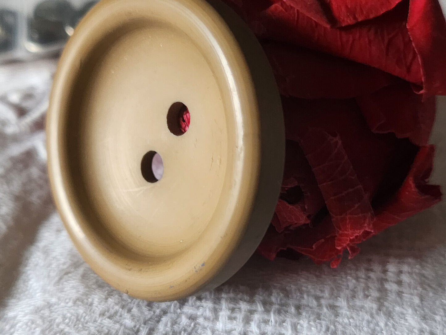 Enorme bouton vintage marron mat épais lourd trou 4,8 cm ref 5288