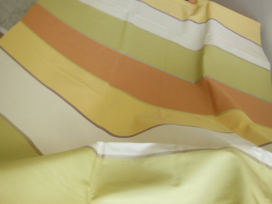 Coupon tissu lumineux opaque vert blanc marron 1 m48  sur 92 cm B3