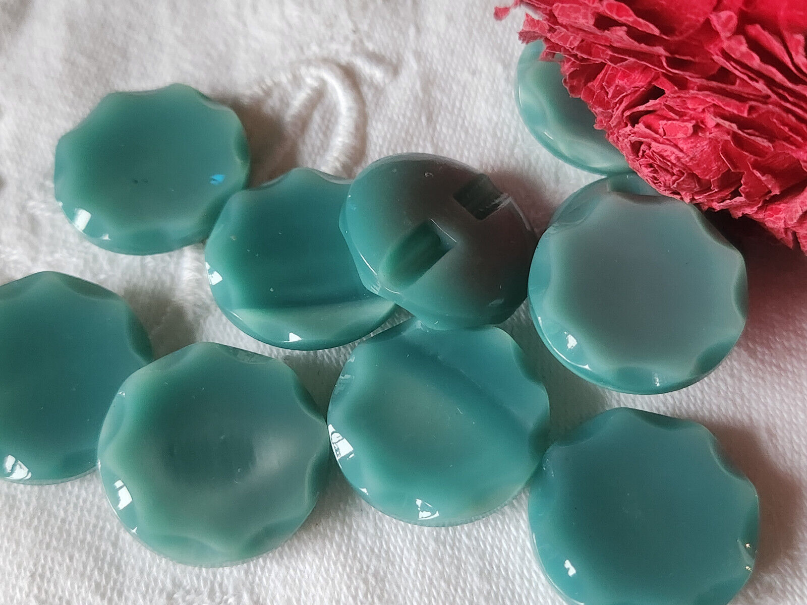 Lot 6 boutons vintage bleu pourtour travaillé pied plat 2,2 cm ref 6056