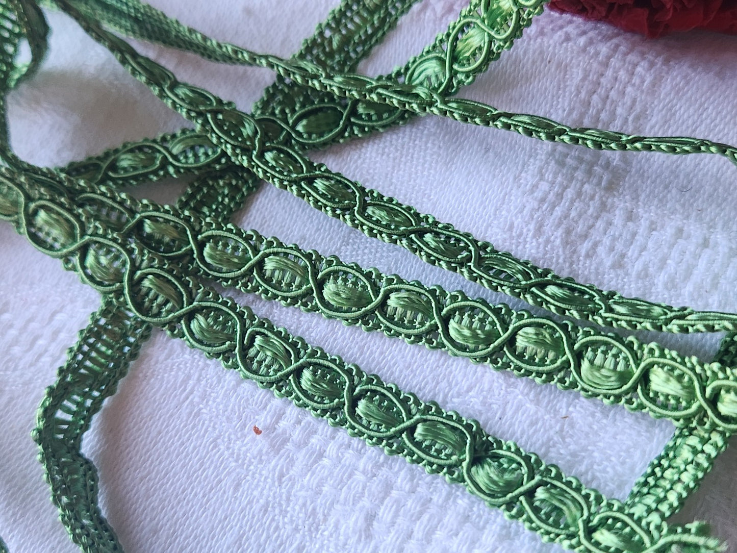 Galon vintage bordure vert satiné 3 mètres sur 0,8 cm A2