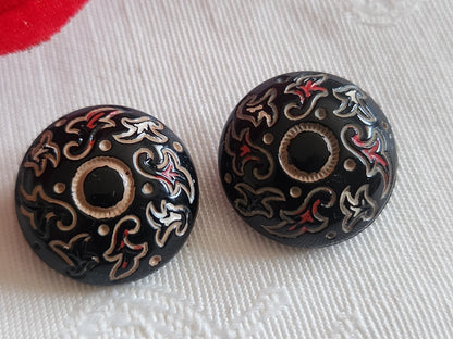 Duo boutons anciens en verre noir peint à pied   1,8 cm D15C
