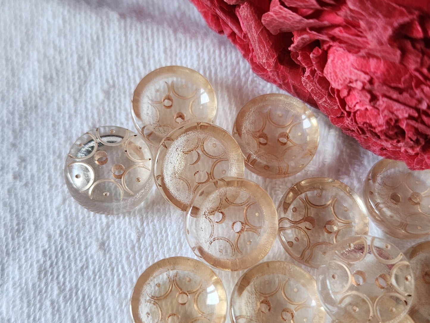 Lot 15 boutons vintage transparent lucite ocre  peint 1,2  cm  ref 3206