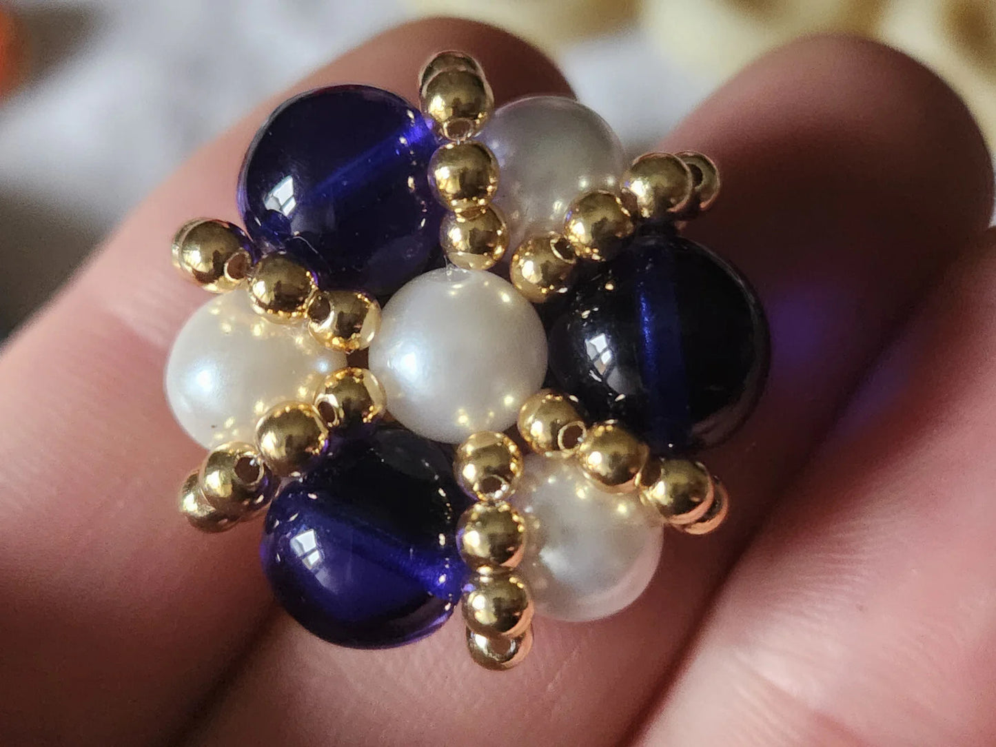 Bouton vintage métal torsade perle en verre parurier bleu 2,7 cm ref 5187